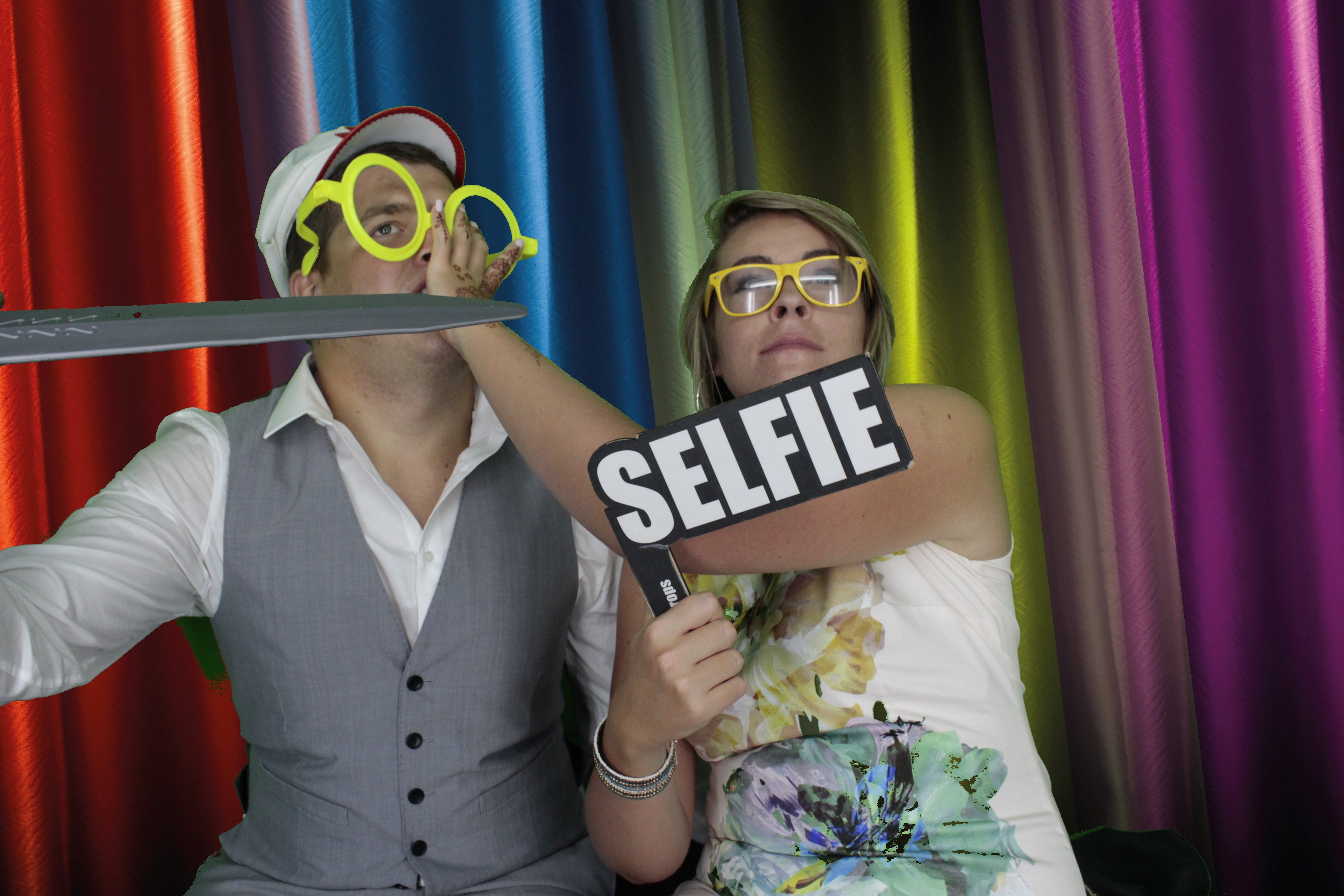 Bhavin & Yasmin’s Wedding | View more photos from the event at gallery.myphotoboothexperience.co.uk/u/MyPhotoBoothExperienceLtd/Bhavin-Yasmin’s-Wedding